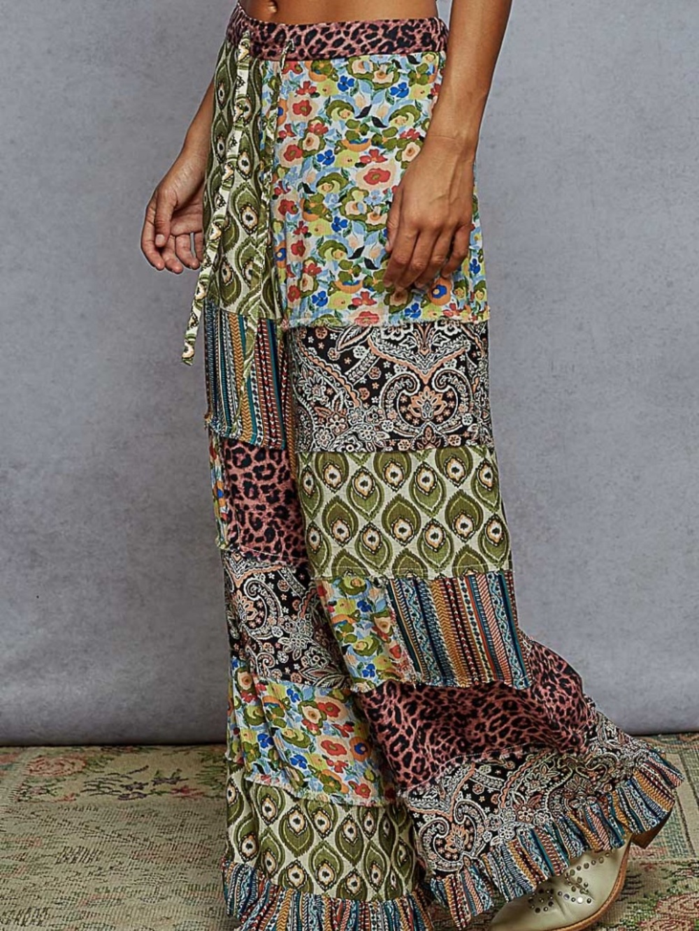 "The Jordyn" Patchwork Wide Leg Relaxed Pants - Picture 2 of 3